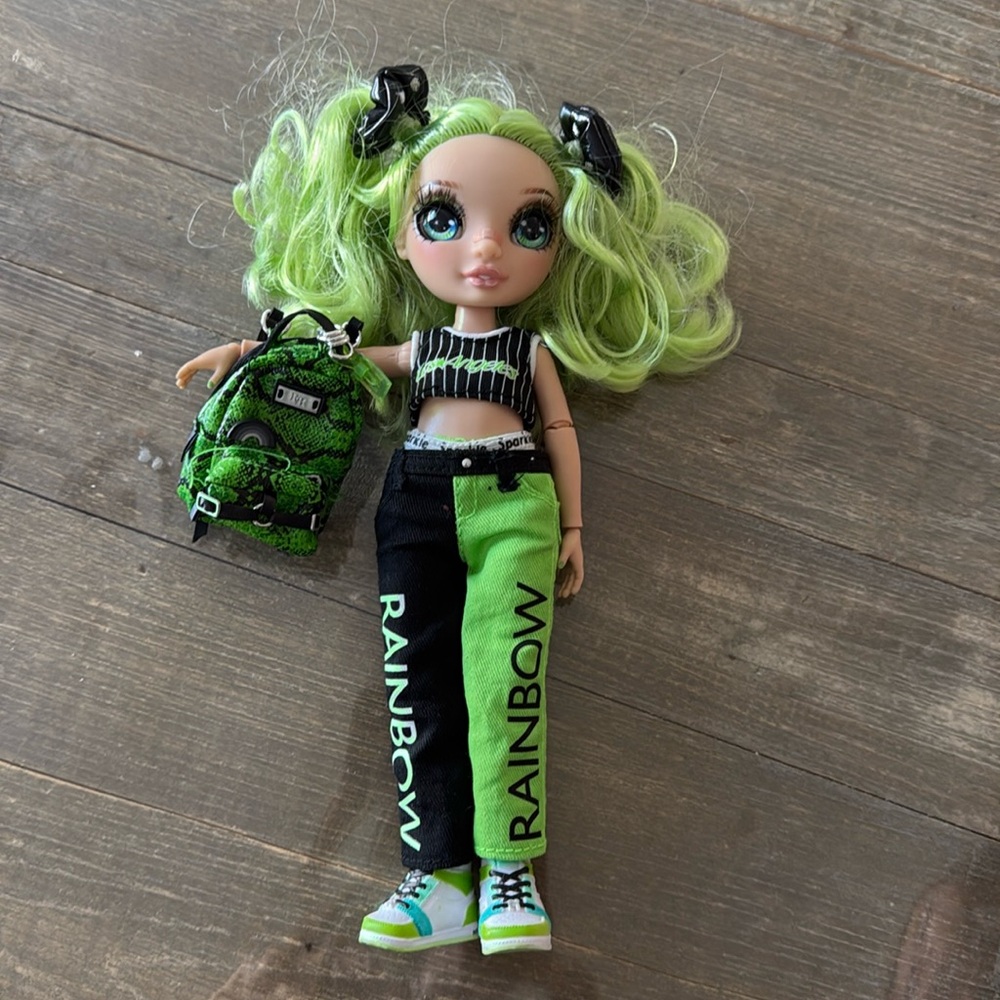 Rainbow high Jr Jade Hunter doll